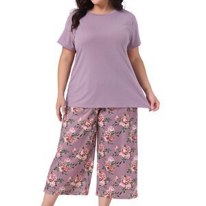 Plus Size Short Sleeve Tops with Capri Pants Two-Piece Pajamas Sets Purple